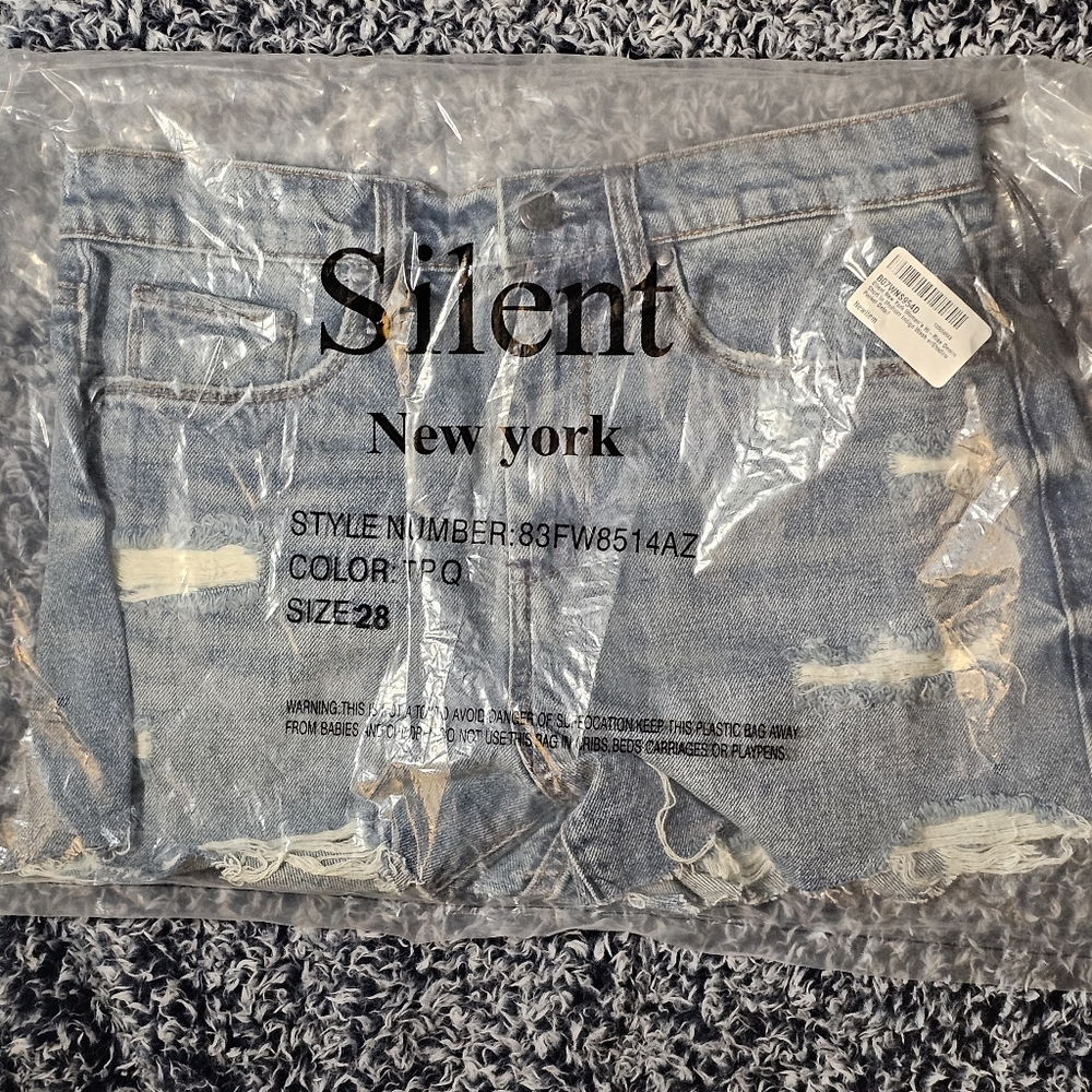 NEW Silent New York Hi-Rise Denim with Shadow Pocket Detail Size 28